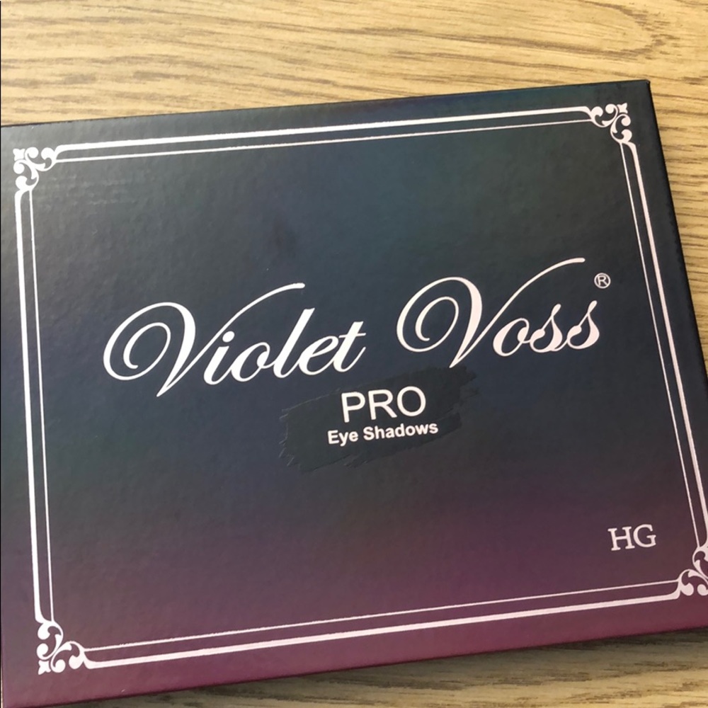 Violet Voss holy grail palette